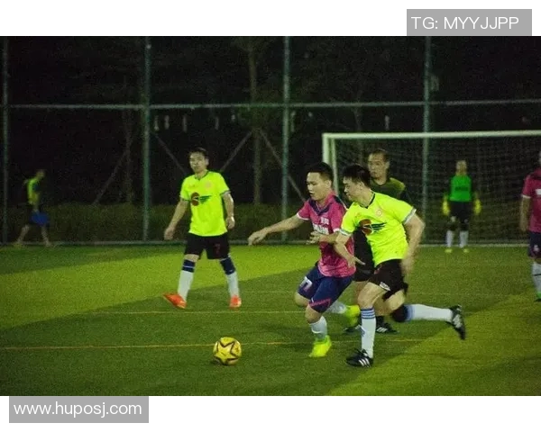 香港足球明星队莅临开平展开友谊赛助力本地足球发展与交流活动 香港足球明星队莅临开平展开友谊赛助力本地足球发展与交流活动